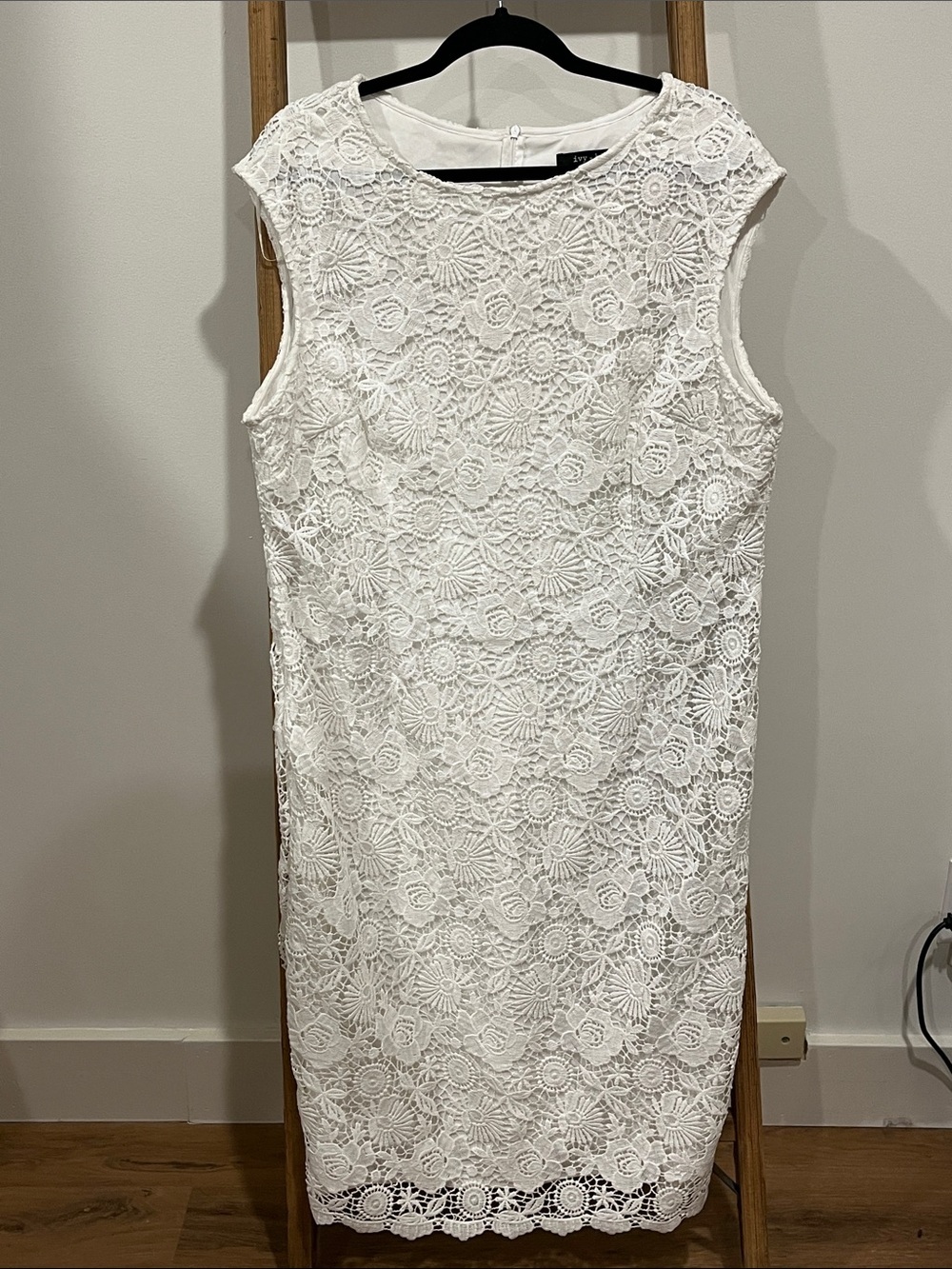 ivy + blue Floral Lace Sheath Dress